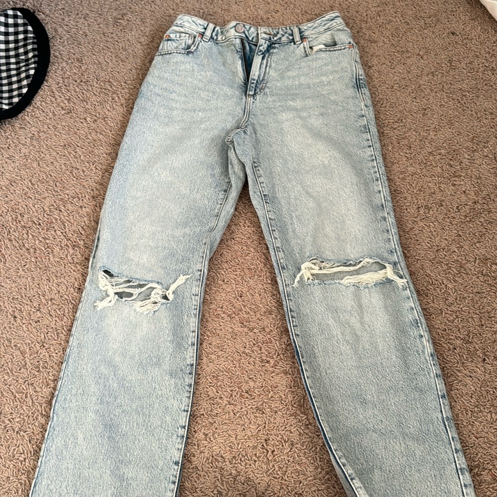 Ripped jeans